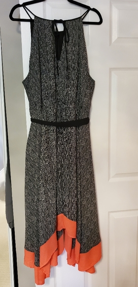 Beautiful Summer Dress - Picture 2 of 3